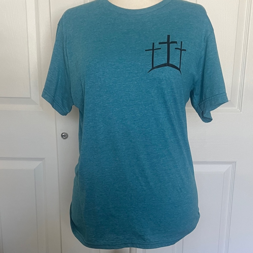 Three Crosses Graphic T Shirt Heather Blue Short Sleeve Medium Gildan Softstyle